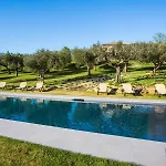 Casa Eugenia 8, Emma ペザロ