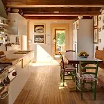 Casa Eugenia 8, Emma