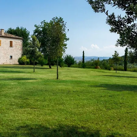Casa Eugenia 8, Emma Pésaro