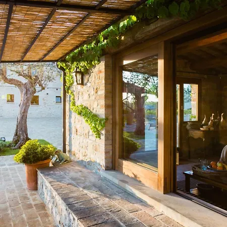 Casa Eugenia 8, Emma Villa