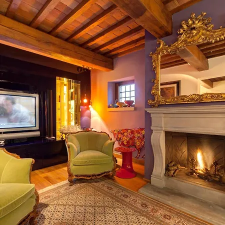 Casa Eugenia 8, Emma Pesaro