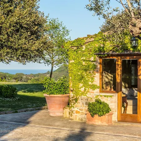 Casa Eugenia 8, Emma Villa